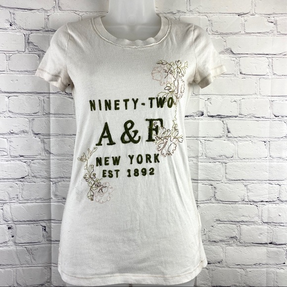Abercrombie & Fitch Tops - Abercrombie & Fitch tee shirt size S